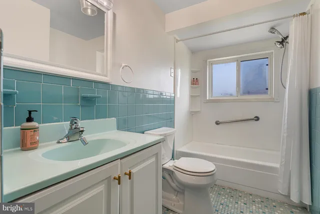 $2,300 | 102 East Boat Drive, Little Egg Harbor, NJ 08087