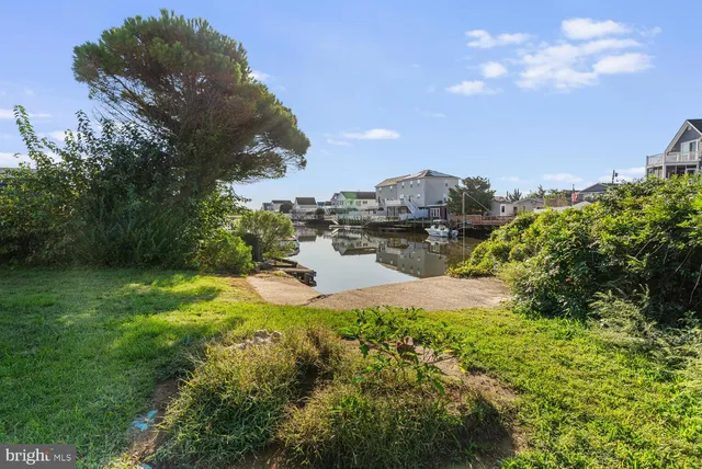 $2,300 | 102 East Boat Drive, Little Egg Harbor, NJ 08087