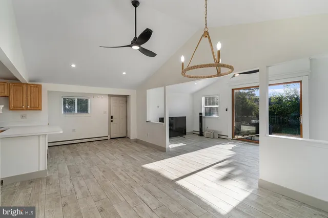 $2,300 | 102 East Boat Drive, Little Egg Harbor, NJ 08087