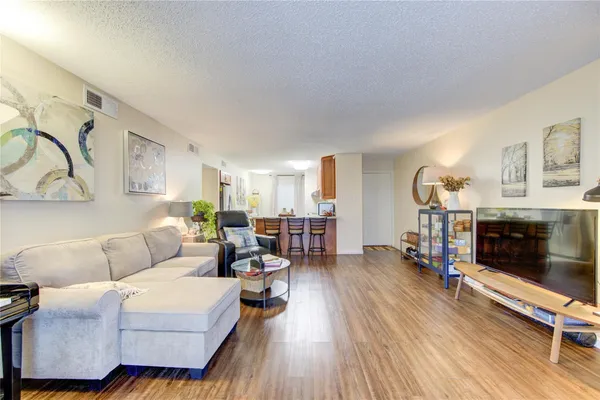 $1,500 | 1901 South Voss Road, Unit 4, Houston, TX 77057