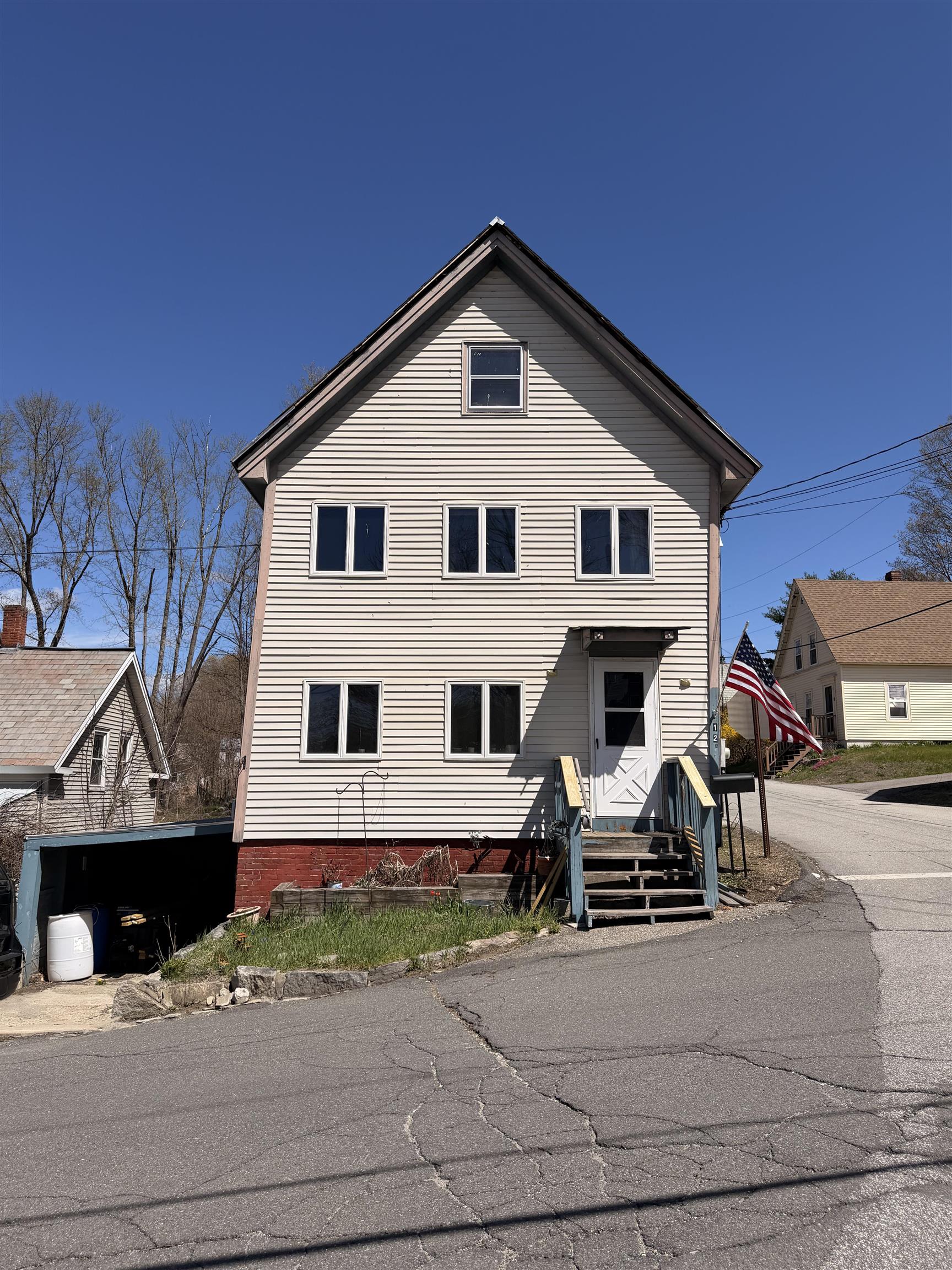 12 Mechanic Street Winchester, NH 03470 - Photo 2 of 36