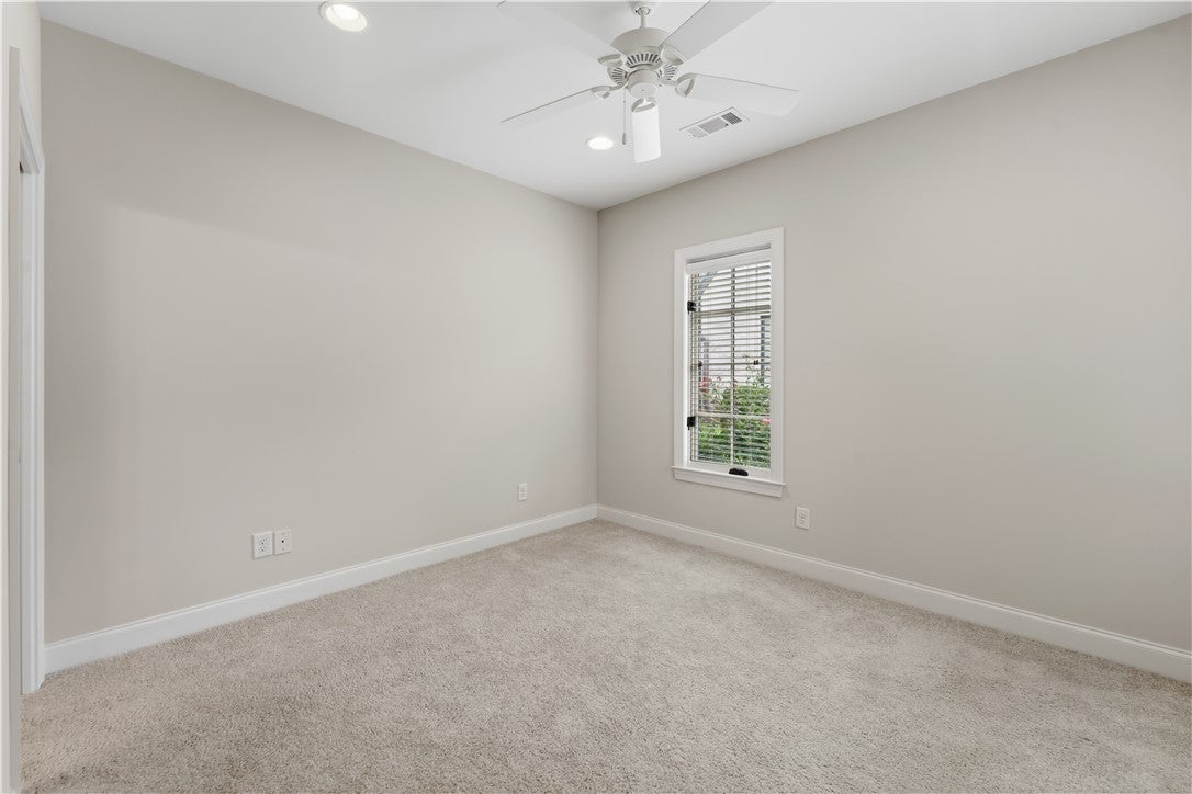 1794 Covington Ridge, Unit 902 Auburn, AL 36830 - Photo 15 of 41 Gallery Image 15