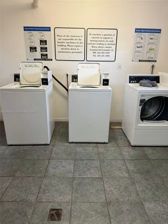 $2,100 | 17021 North Bay Road, Unit 318, Sunny Isles Beach, FL 33160