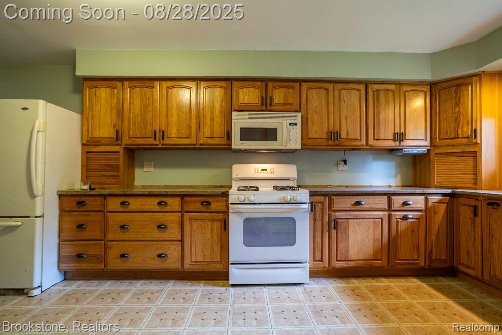 2042 Werner Road Columbus, MI 48063 - Photo 16 of 33