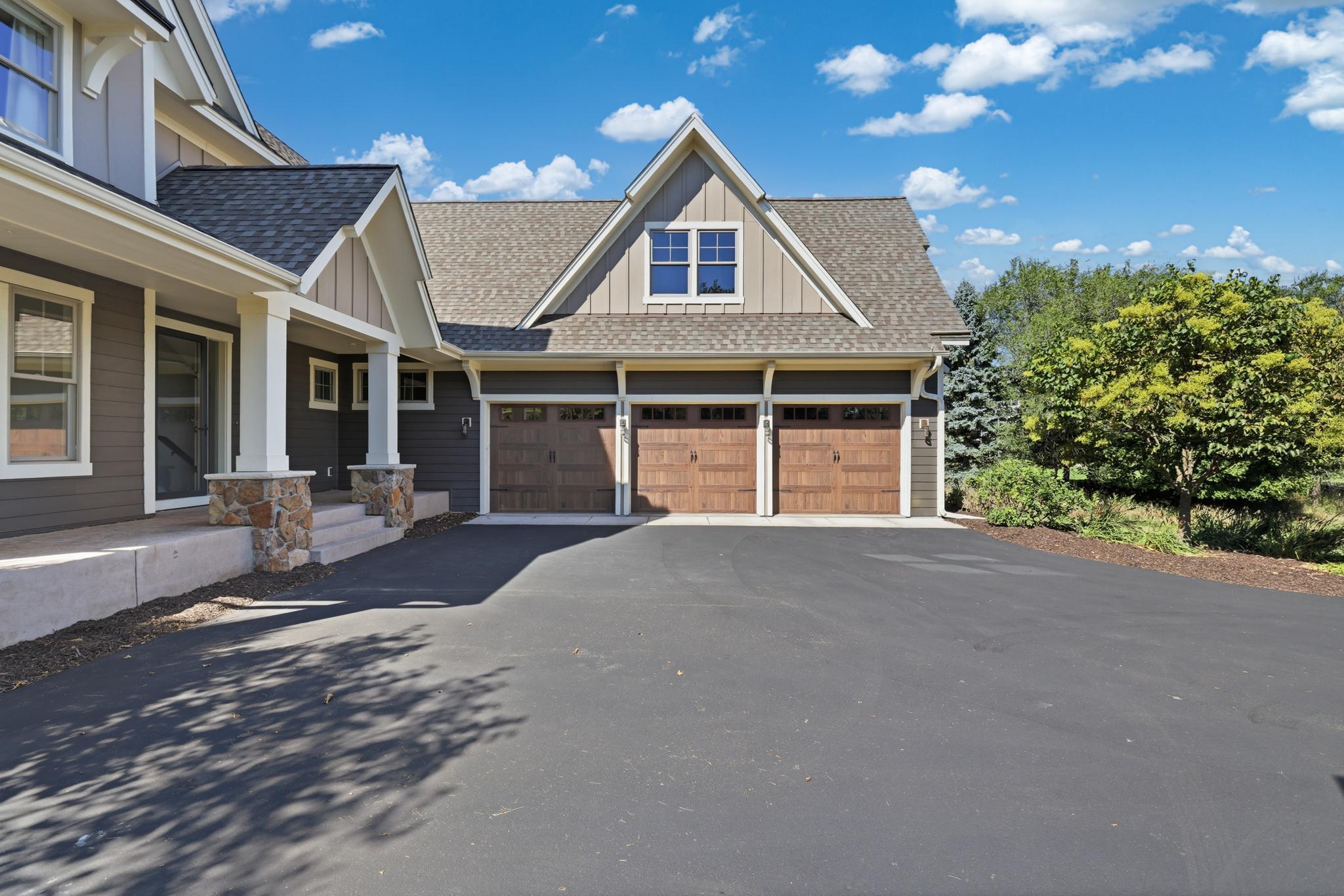 332 Lindsay Road Hudson, WI 54016 - Photo 3 of 65 Gallery Image 3