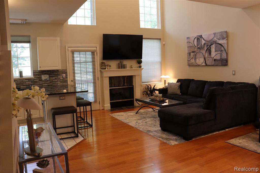 41567 Glade Road Canton, MI 48187 - Photo 3 of 25