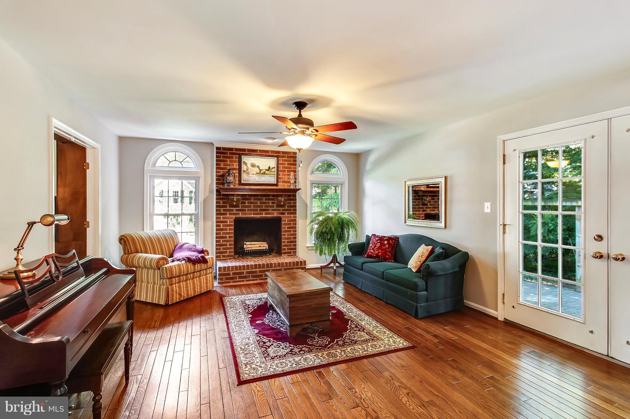 11887 Fawn Ridge Lane Reston, VA 20194 - Photo 10 of 27 Family room opens to patio
