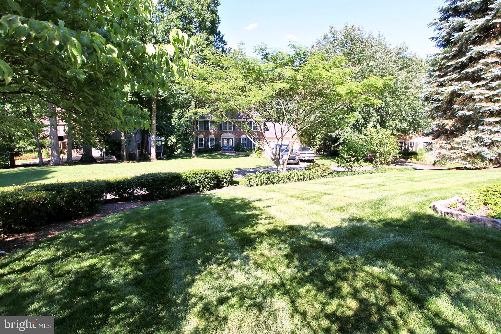 11887 Fawn Ridge Lane Reston, VA 20194 - Photo 22 of 27 Expansive yard