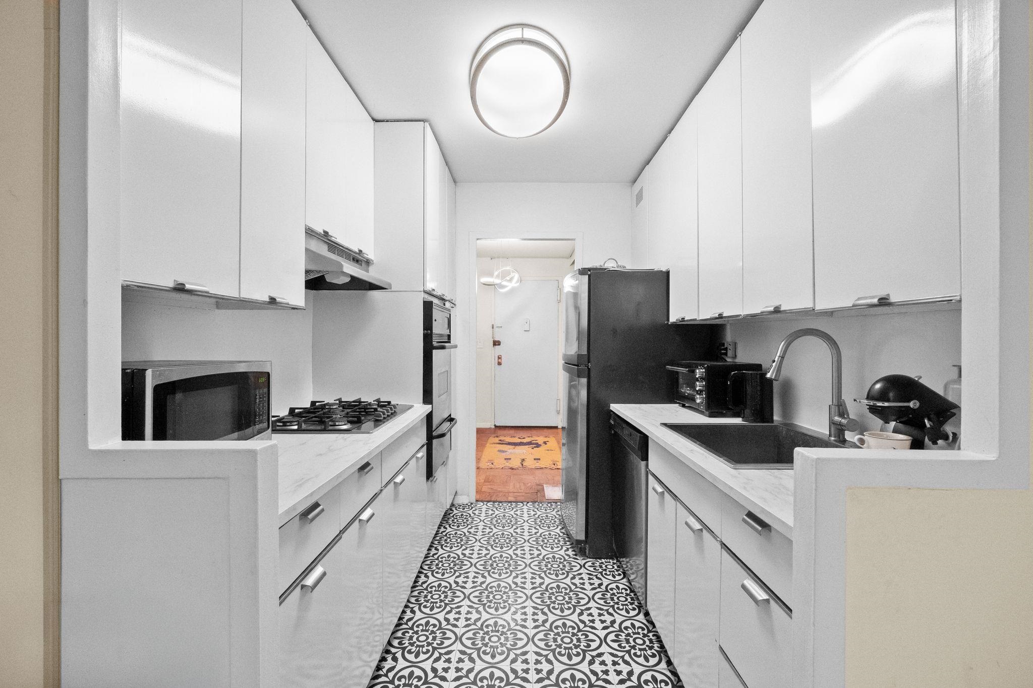 6600 Boulevard East, Unit 4H West New York, NJ 07093 - Photo 11 of 30