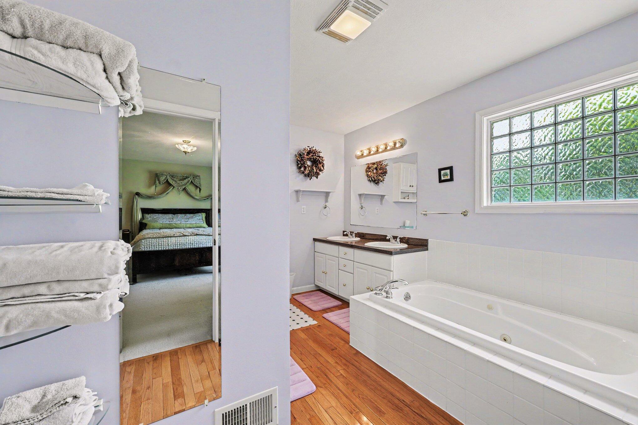 7880 Greenwood Road Jackson, MI 49201 - Photo 16 of 43 016_file_1933