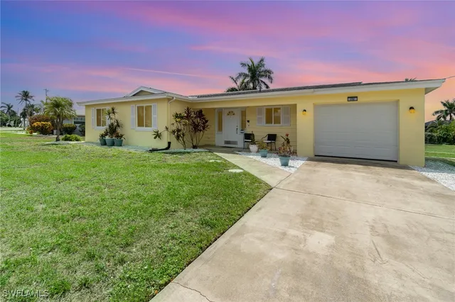 $334,000 | 1751 Lakeview Boulevard, North Fort Myers, FL 33903