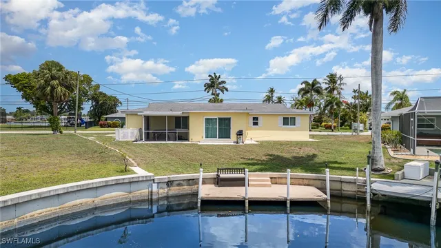 $334,000 | 1751 Lakeview Boulevard, North Fort Myers, FL 33903