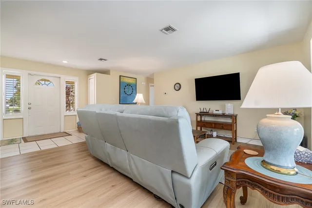 $334,000 | 1751 Lakeview Boulevard, North Fort Myers, FL 33903