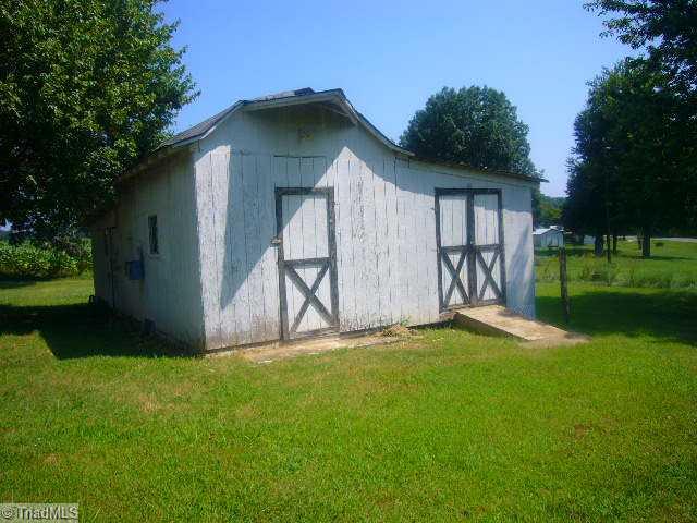 3041 Clyde Road Boonville, NC 27011 - Photo 4 of 14 Outbuilding. Multiroom outbuilding