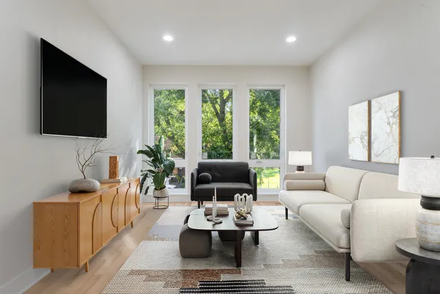 $665,000 | 6410 South Vernon Avenue, Chicago, IL 60637