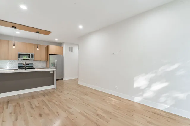 $665,000 | 6410 South Vernon Avenue, Chicago, IL 60637