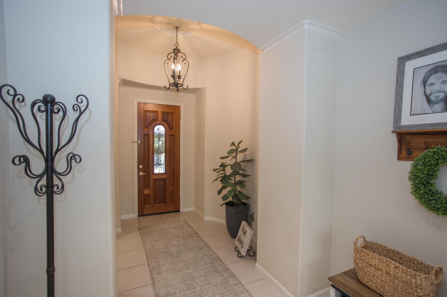 2675 East Rockingham Court Fresno, CA 93720 - Photo 5 of 64