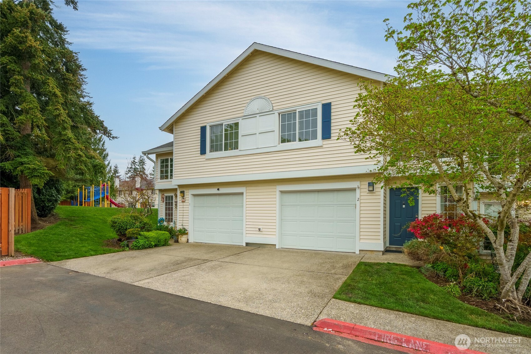 927 132nd Street Southwest, Unit C2 Everett, WA 98204 - Photo 3 of 39