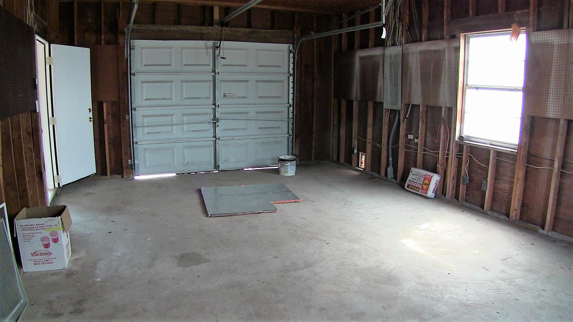 2680 Old Murfreesboro Road West Lebanon, TN 37090 - Photo 20 of 30 The attached garage has built in cabinets