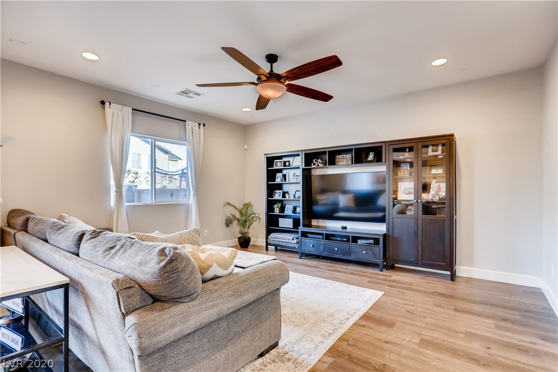 8046 Encanterra Road Las Vegas, NV 89113 - Photo 8 of 30 Gallery Image 8