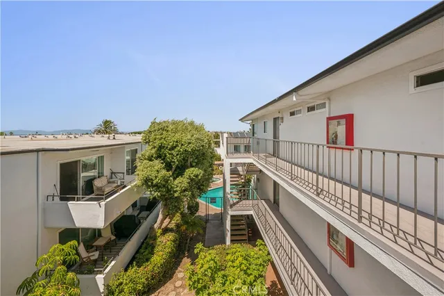 $3,295 | 415 South Prospect Avenue, Unit 214, Redondo Beach, CA 90277