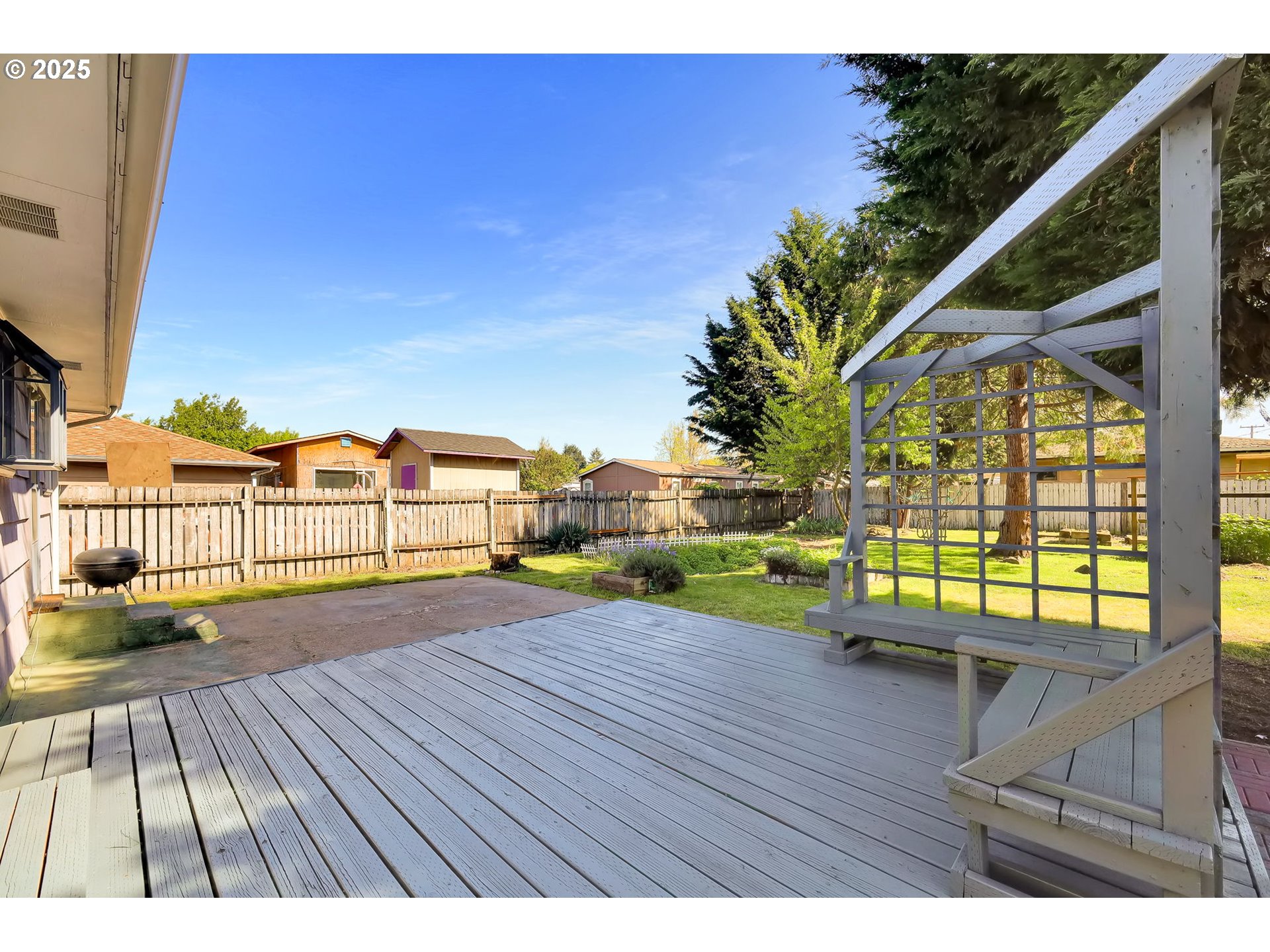 4150 Barger Drive Eugene, OR 97402 - Photo 18 of 28 a view of swimming pool with lounge chair