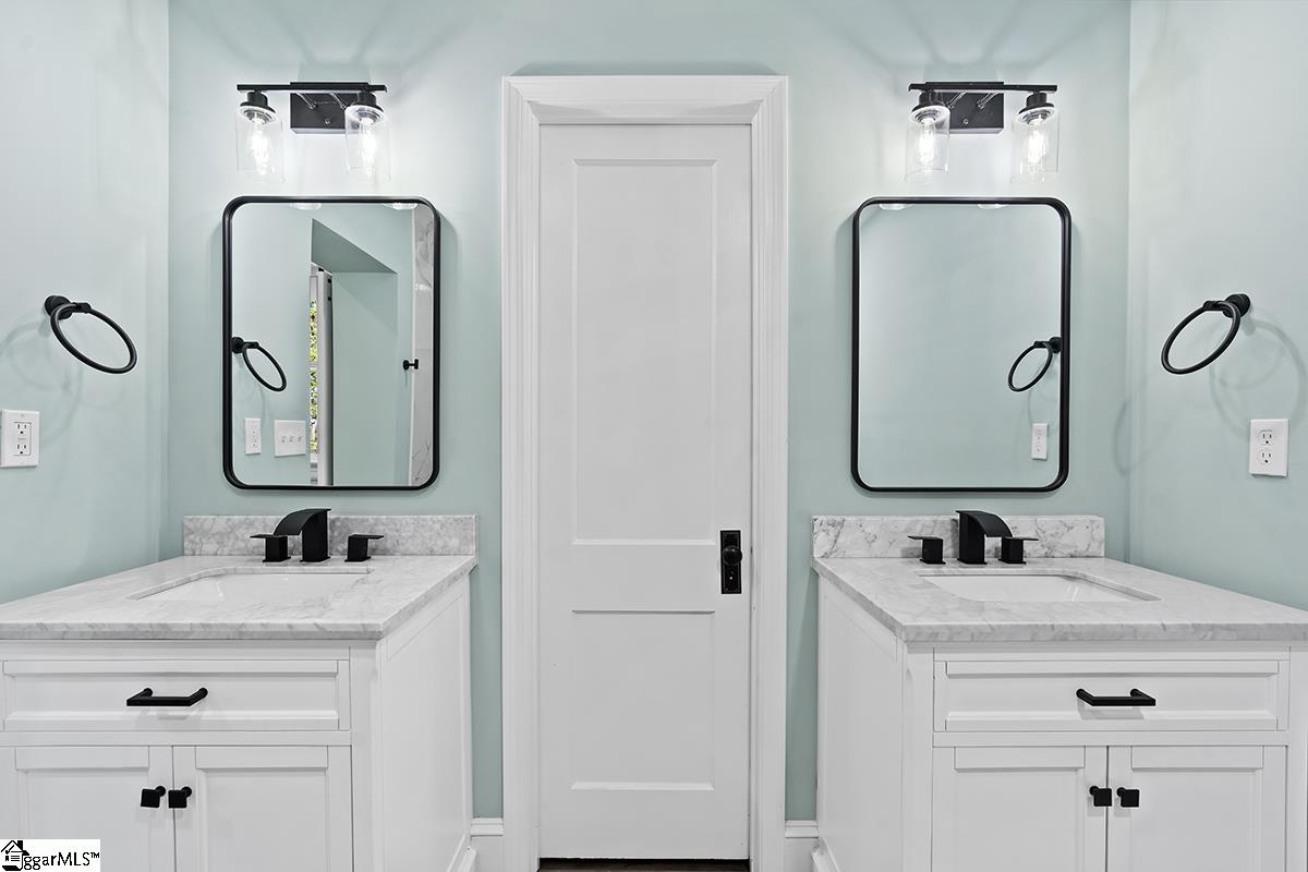 501 North Adair Street Clinton, SC 29325 - Photo 11 of 32