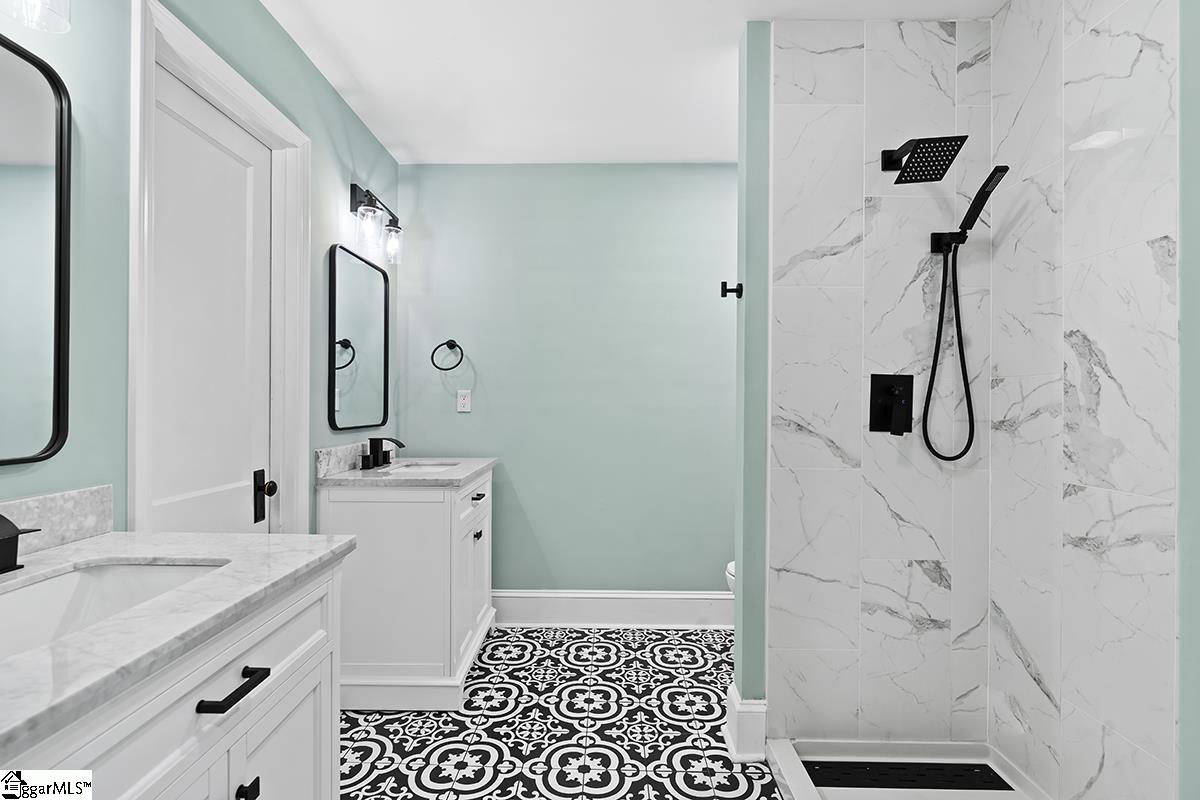 501 North Adair Street Clinton, SC 29325 - Photo 12 of 32