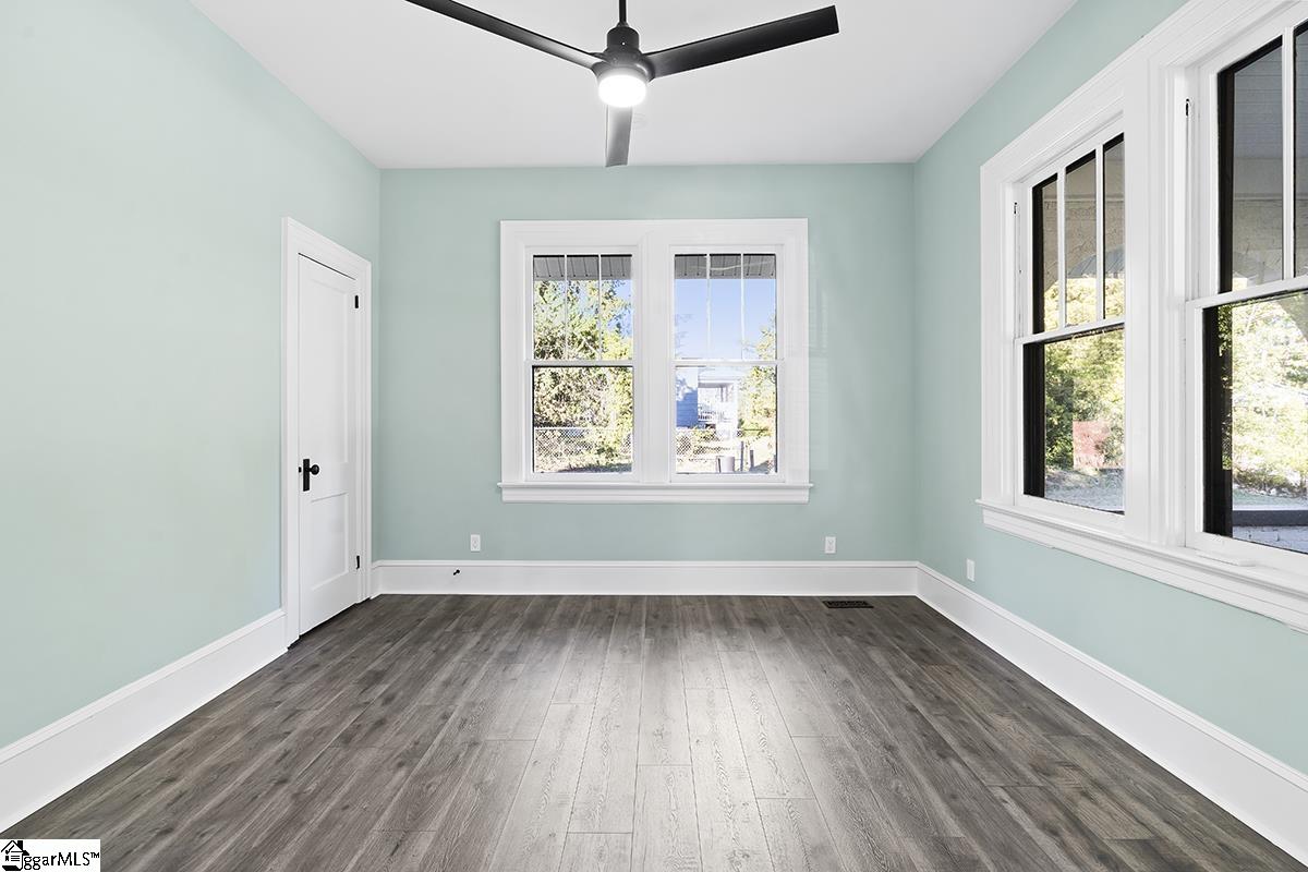 501 North Adair Street Clinton, SC 29325 - Photo 17 of 32