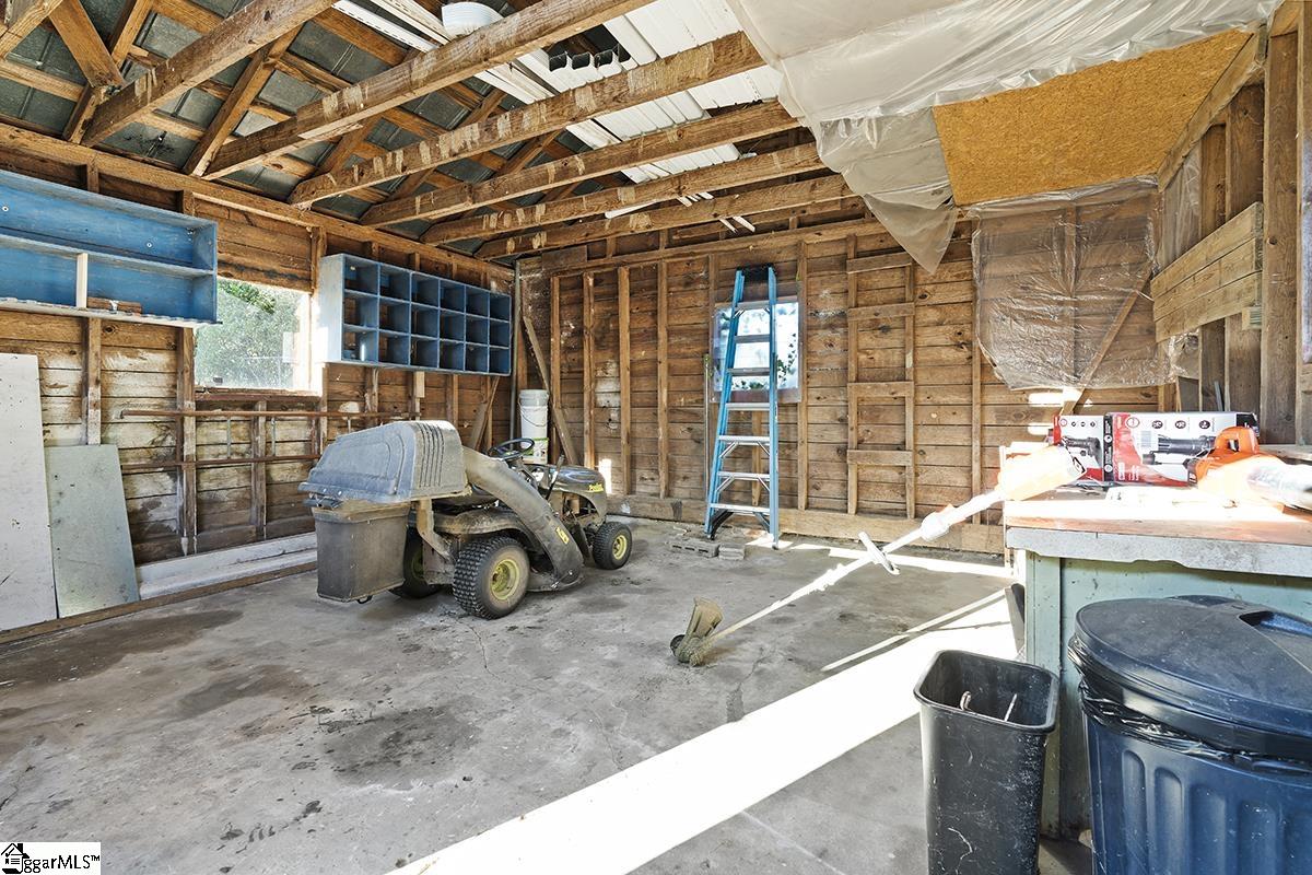 501 North Adair Street Clinton, SC 29325 - Photo 20 of 32