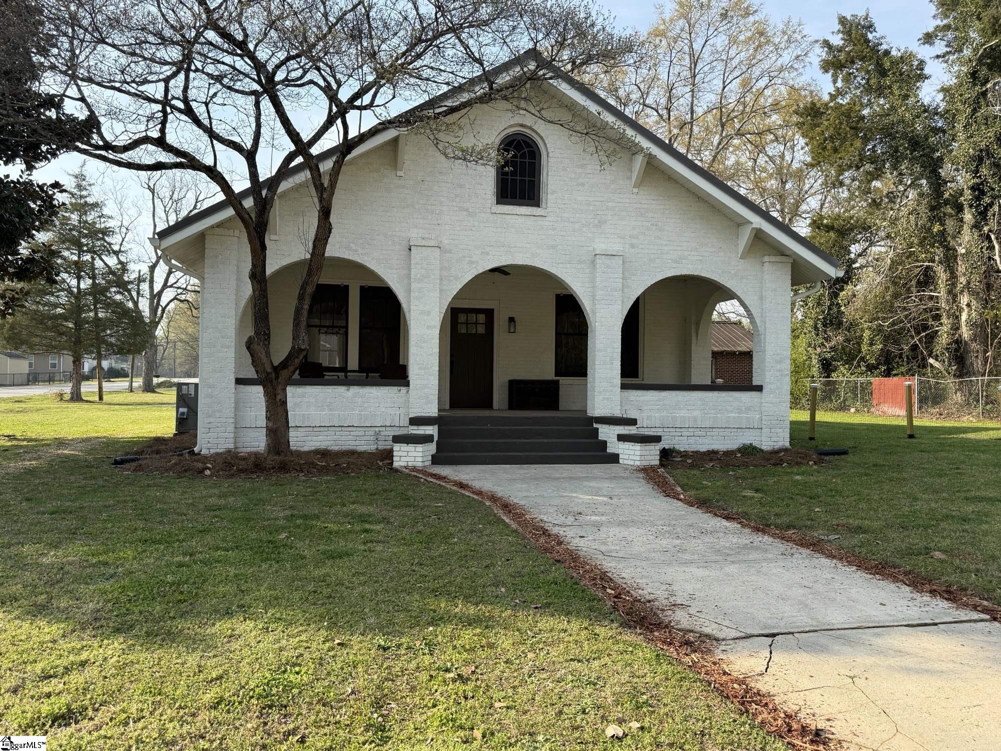 501 North Adair Street Clinton, SC 29325 - Photo 2 of 32