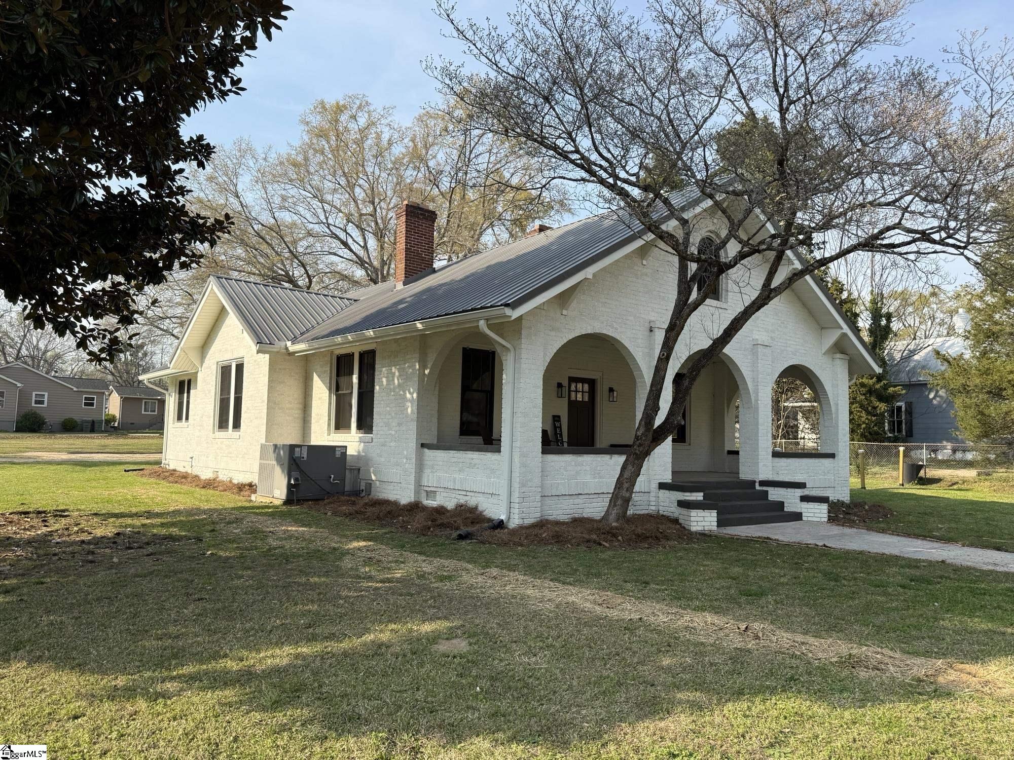 501 North Adair Street Clinton, SC 29325 - Photo 21 of 32