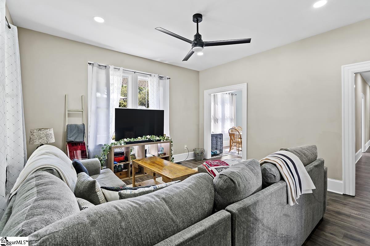 501 North Adair Street Clinton, SC 29325 - Photo 6 of 32