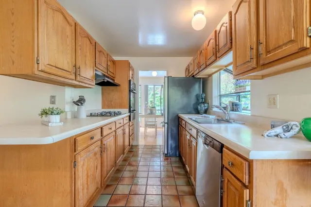 $1,450,000 | 1031 Yosemite Drive, Pacifica, CA 94044
