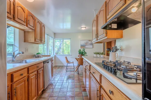 $1,450,000 | 1031 Yosemite Drive, Pacifica, CA 94044