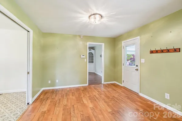 $525,000 | 710 Heatherwood Drive, Hendersonville, NC 28792