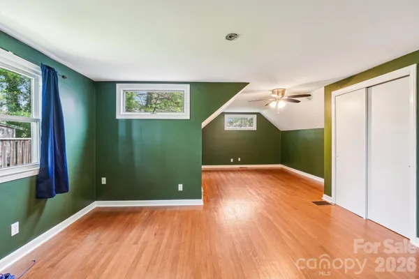 $525,000 | 710 Heatherwood Drive, Hendersonville, NC 28792