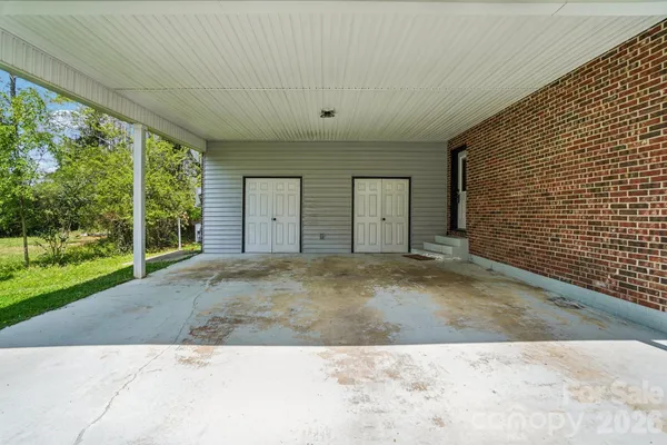$525,000 | 710 Heatherwood Drive, Hendersonville, NC 28792