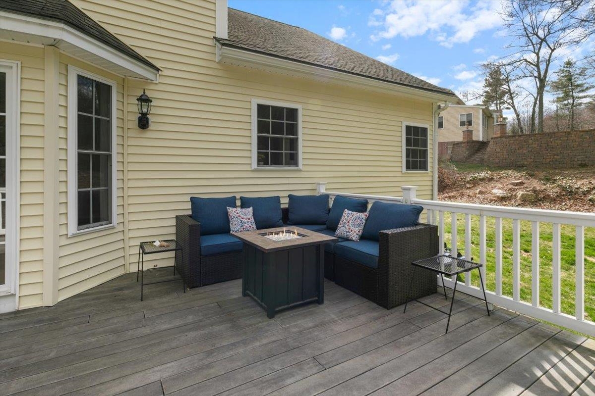 122 Forest Drive Auburn, NH 03032 - Photo 18 of 53