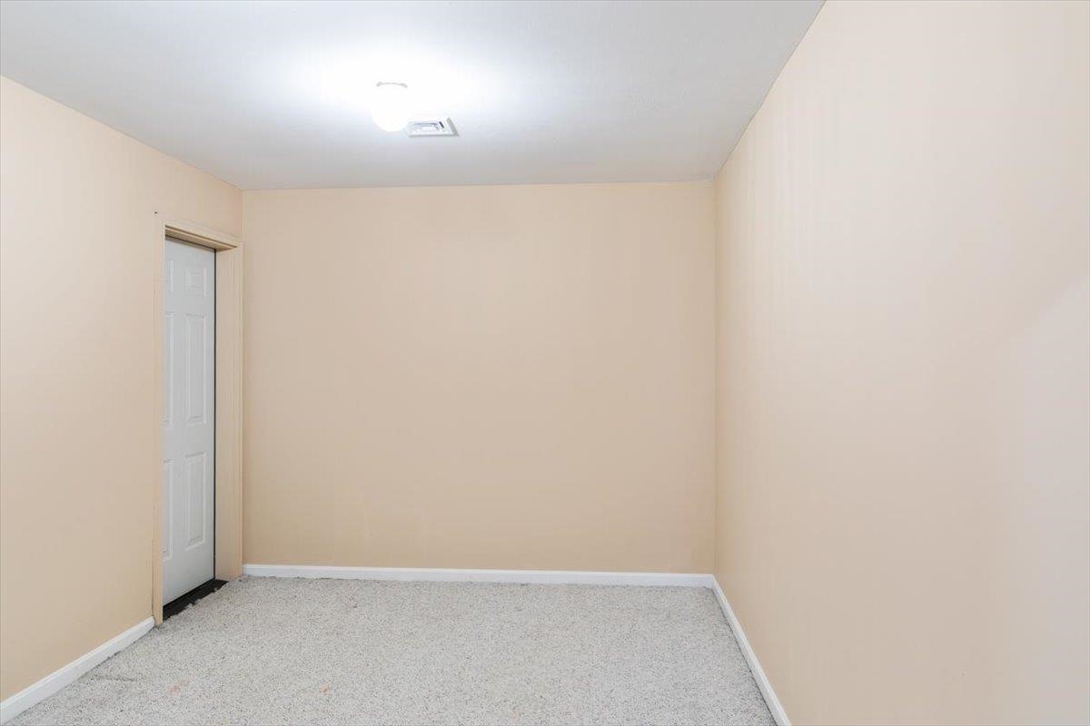 122 Forest Drive Auburn, NH 03032 - Photo 27 of 53