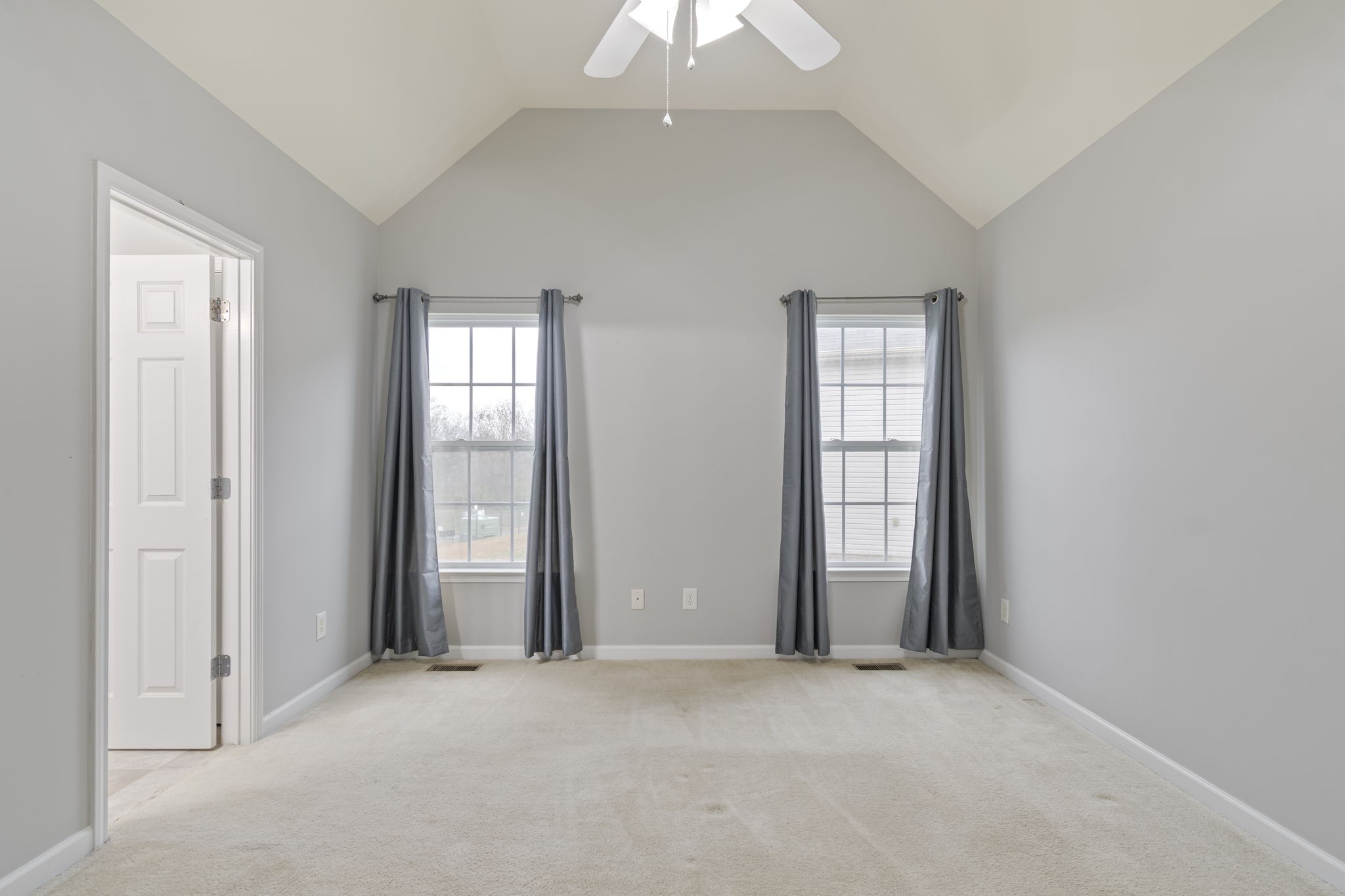 1112 Golf View Way Spring Hill, TN 37174 - Photo 25 of 47 an empty room that has a window