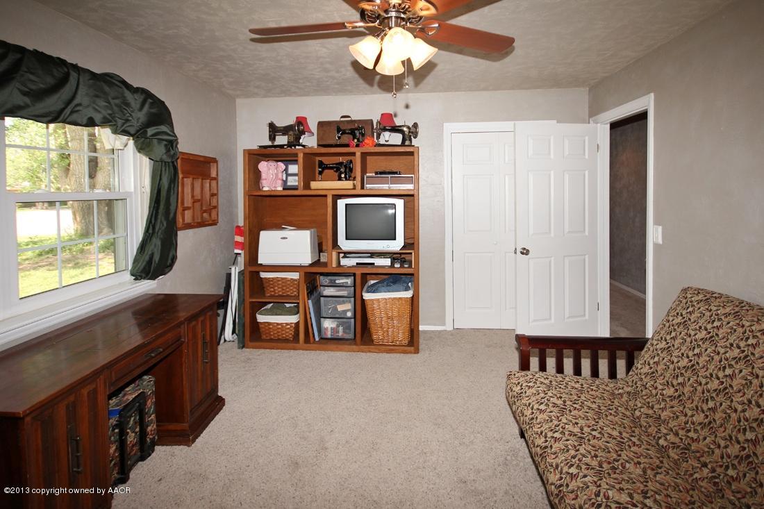 6209 Elmhurst Road Amarillo, TX 79106 - Photo 31 of 43 2nd Bedroom
