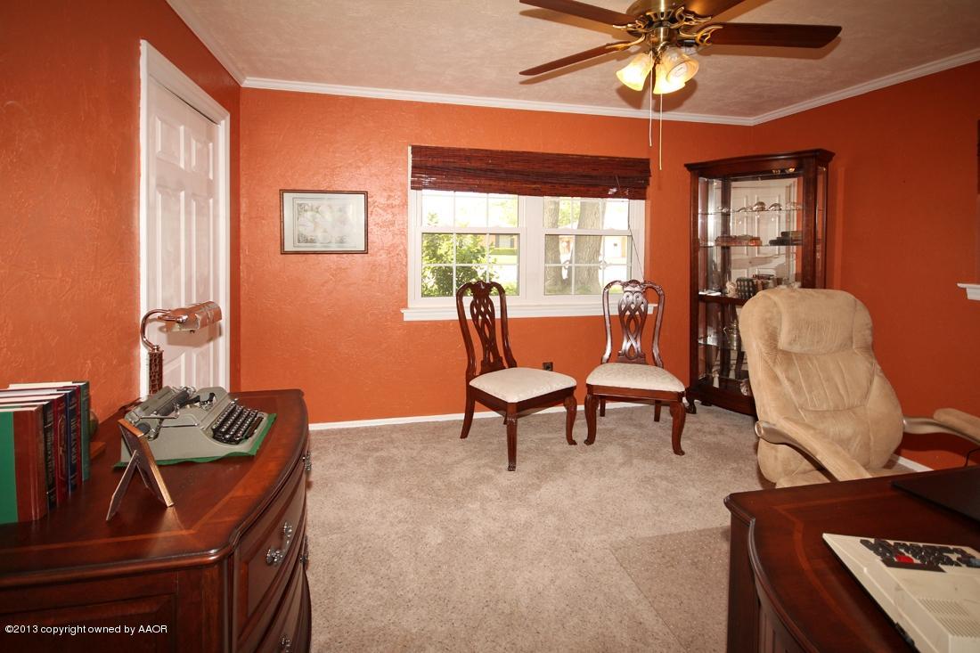 6209 Elmhurst Road Amarillo, TX 79106 - Photo 35 of 43 3rd Bedroom
