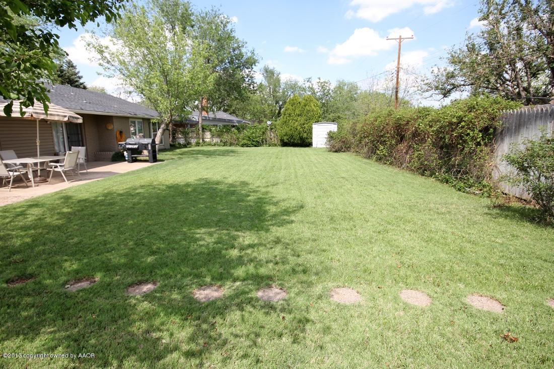 6209 Elmhurst Road Amarillo, TX 79106 - Photo 42 of 43 Backyard