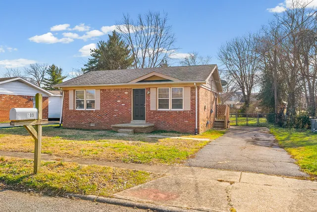 $995 | 109 Boxwood Drive, Hopkinsville, KY 42240