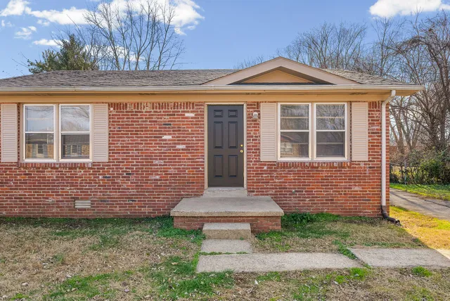 $995 | 109 Boxwood Drive, Hopkinsville, KY 42240