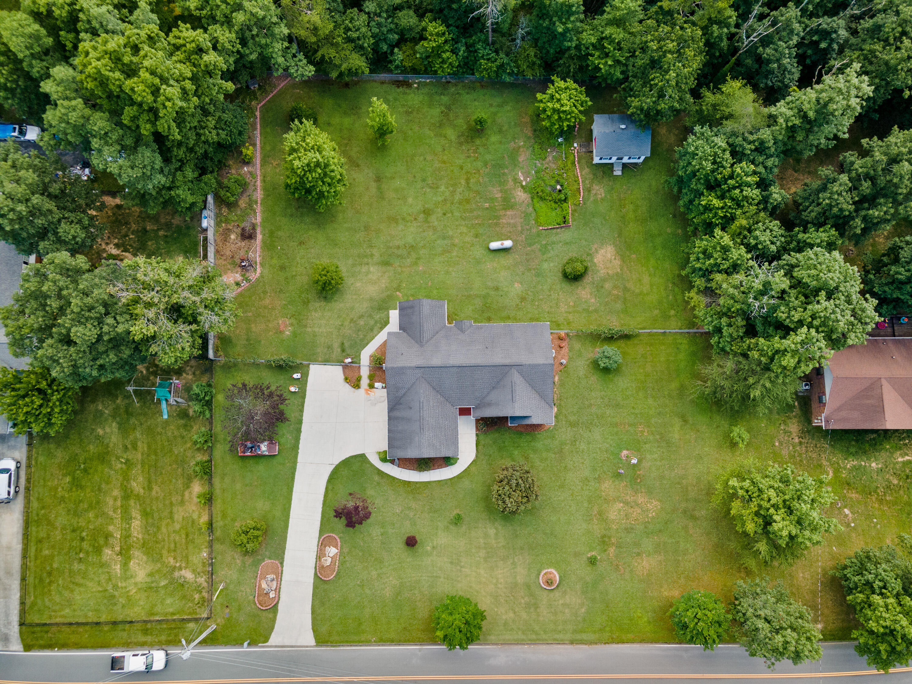 736 Hargis Road Signal Mountain, TN 37377 - Photo 31 of 35 736-Hagris-Rd-33