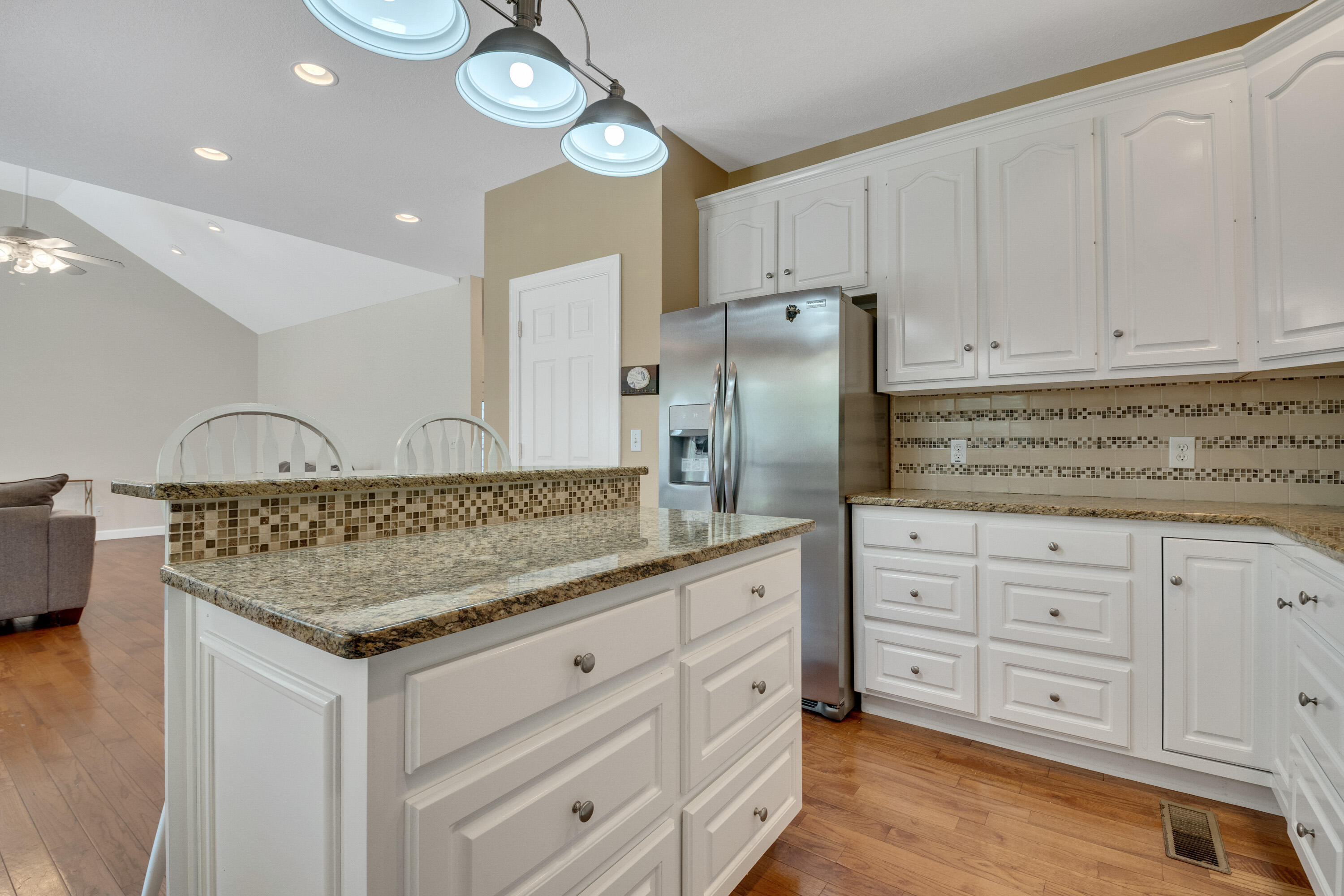736 Hargis Road Signal Mountain, TN 37377 - Photo 7 of 35 736-Hagris-Rd-8