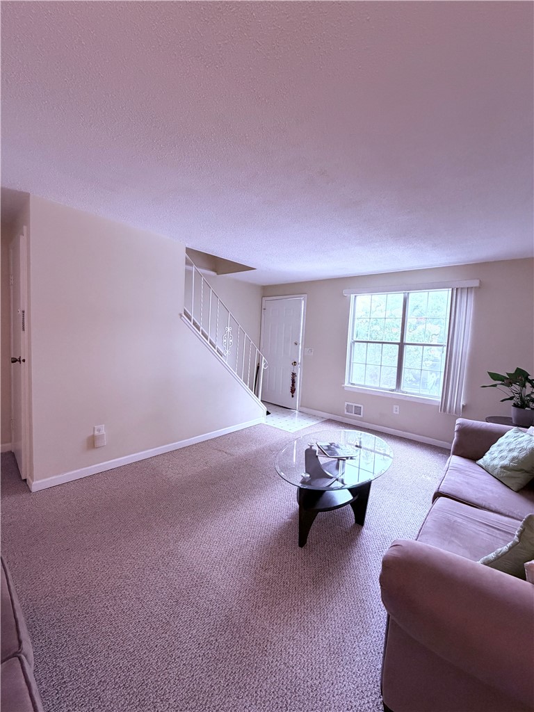1078 Mt Hope Avenue Rochester, NY 14620 - Photo 4 of 20 Living Room