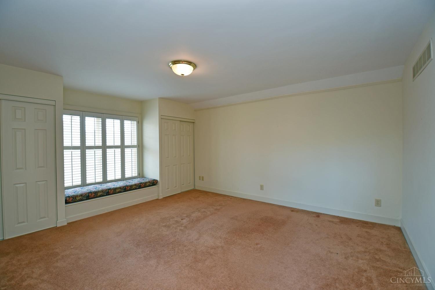 8849 Montgomery Road Cincinnati, OH 45236 - Photo 27 of 43